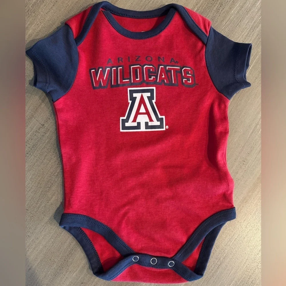 University of Arizona Wildcats Baby Onesie NWOT Red/Navy 0-3 M